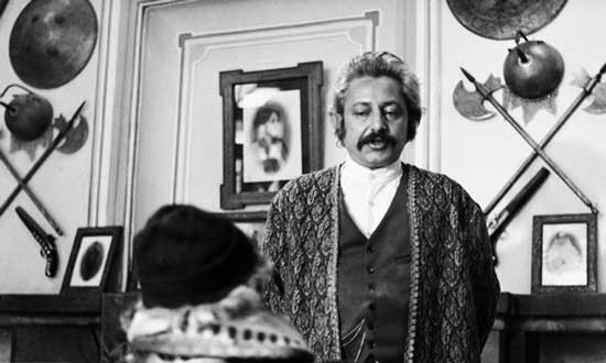 داستان فیلم شازده احتجاب