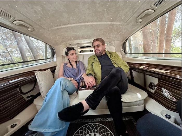 بیژن مرتضوی و همسرش