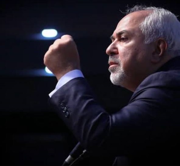 ظریف درحال سخنرانی