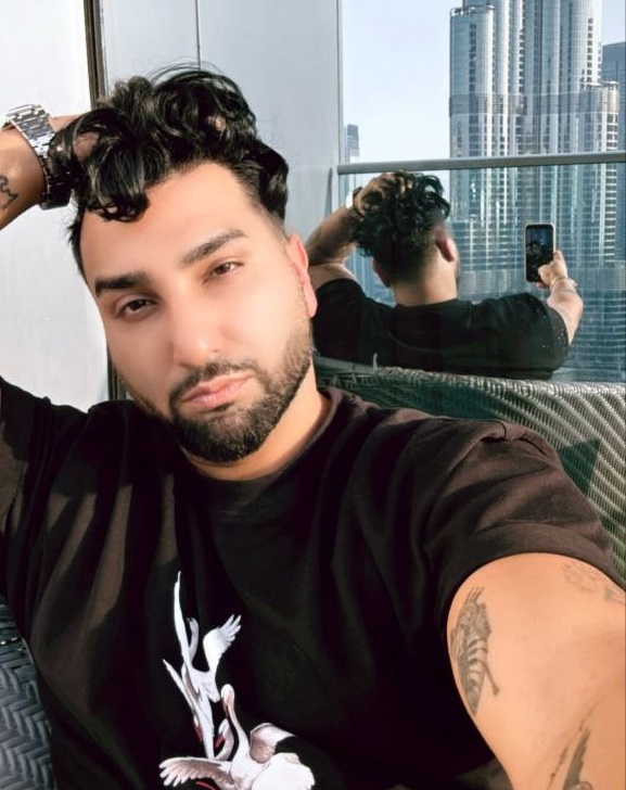 عکس زیبای حسین تهی در دبی