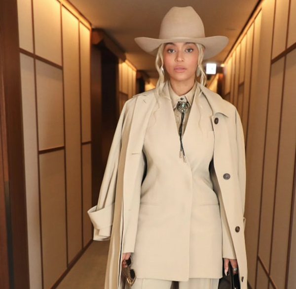 لباس زیبای بیانسه