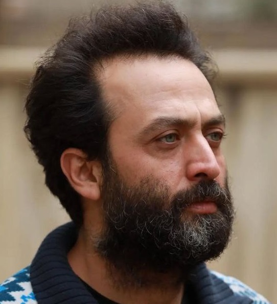 مصطفی زمانی در عطر آلود