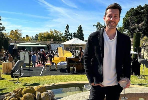 مکس امینی در مهمانی