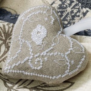 طرح خام قلب برای گلدوزی