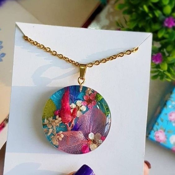 گردنبند رزینی رنگی