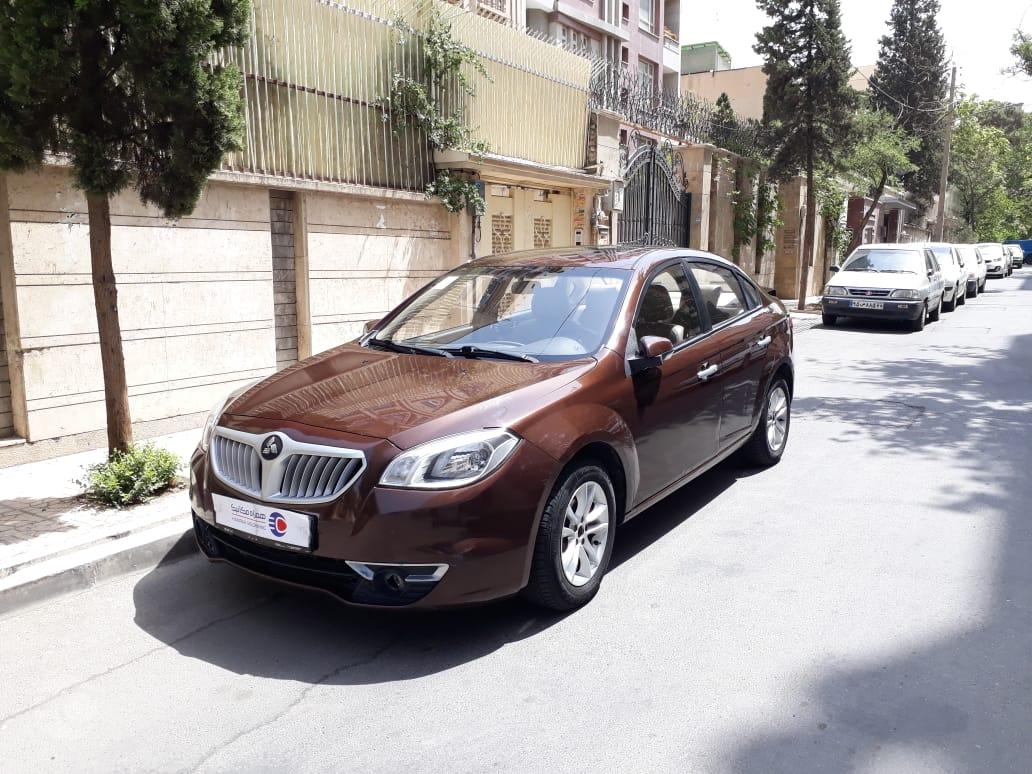 مقایسه دنا و برلیانس H330