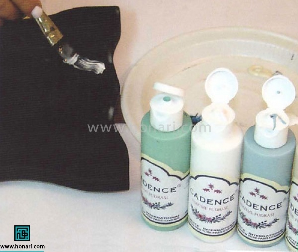 تزئین قاب چوبی