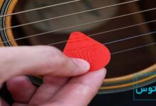 نحوه گرفتن پیک گیتار در دست