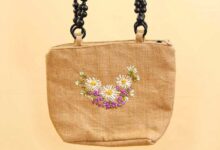 طرح گلدوزی روی کیف پارچه‌ای