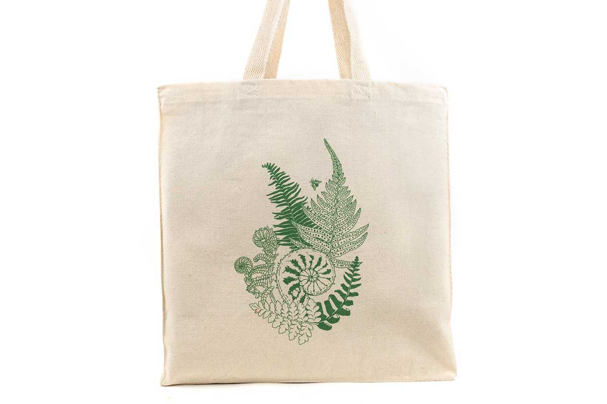 طرح گلدوزی برگ‌ های درهم