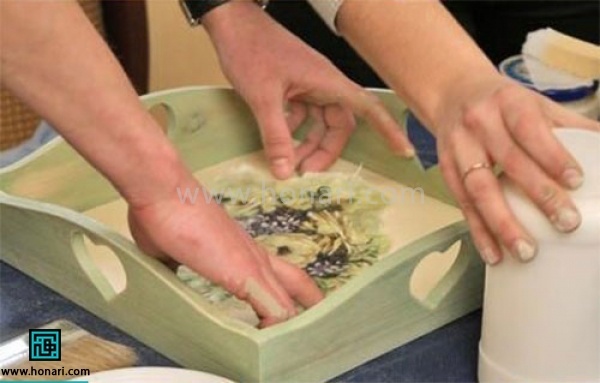 دکوپاژ روی سینی چوبی با ترانسفر