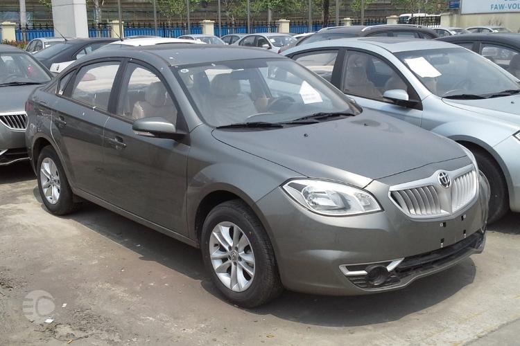 مقایسه برلیانس H330 و آریو سایپا