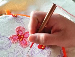 آموزش کار با سوزن پانچ