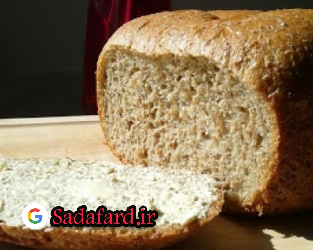 نان جو که داخل آن سبوس جو مشخص می باشد.