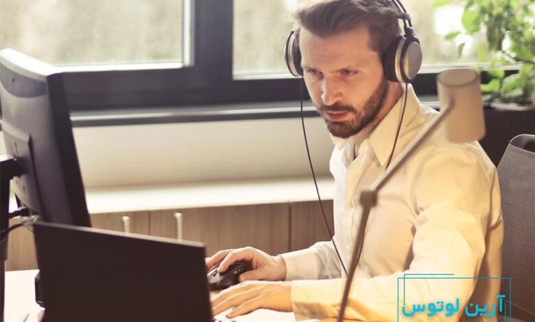 گوش دادن به موسیقی حین کار مفید است یا مضر؟