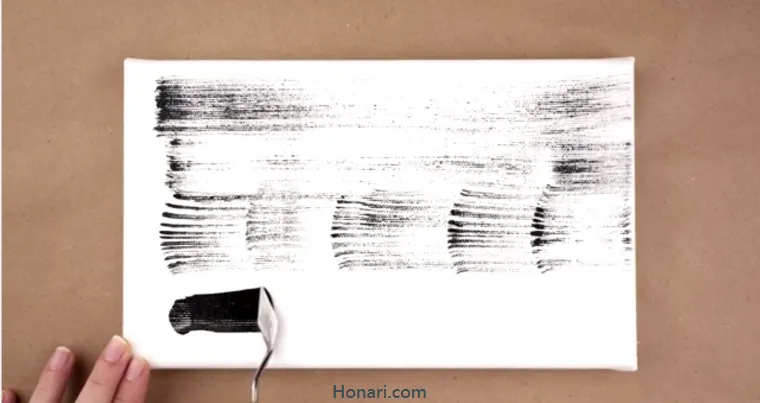 استفاده از کاردک برای نقاشی روی بوم