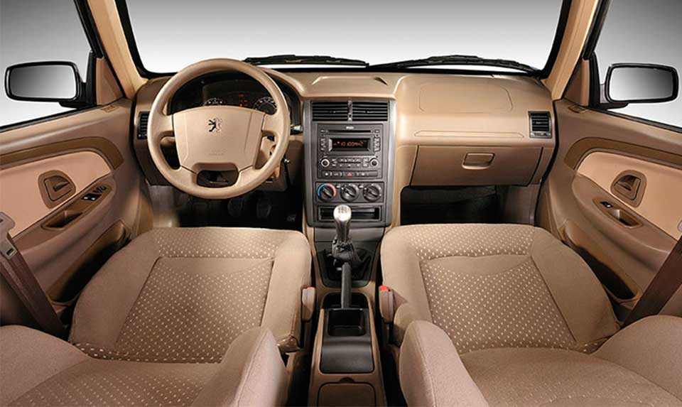 فرق پژو پارس سال و 405 اس ال ایکس از نظر طراحی داخلی