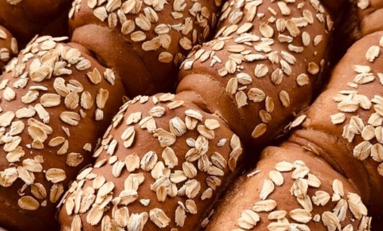 نان رول قهوه ای