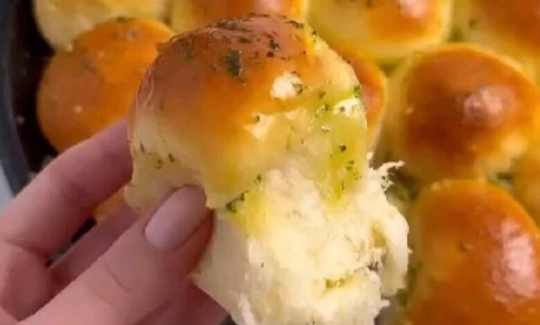 نان سیر پنیری