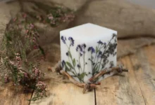 تزیین شمع با گل خشک طبیعی