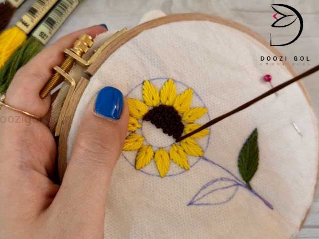 گل دوزی آفتاب گردان