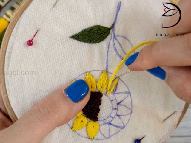 یادگیری گلدوزی برزیلی گل آفتابگردان