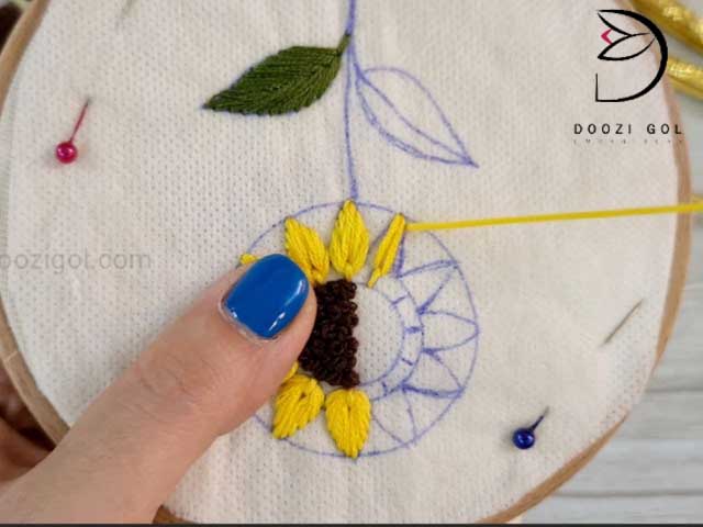 دوخت گل آفتاب گردان