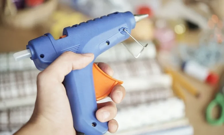 انواع چسب های حرارتی گلدوزی و کاربرد آن ها