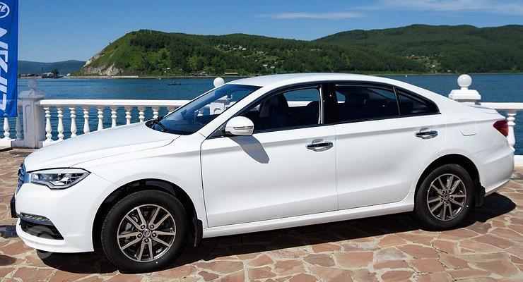 مقایسه لیفان 820 و بسترن بی 30 