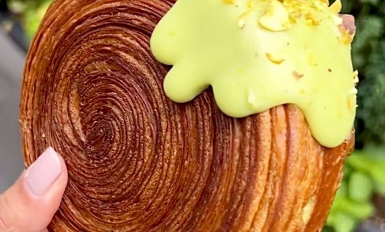 شیرینی نیویورک رول یا کرومبولونی