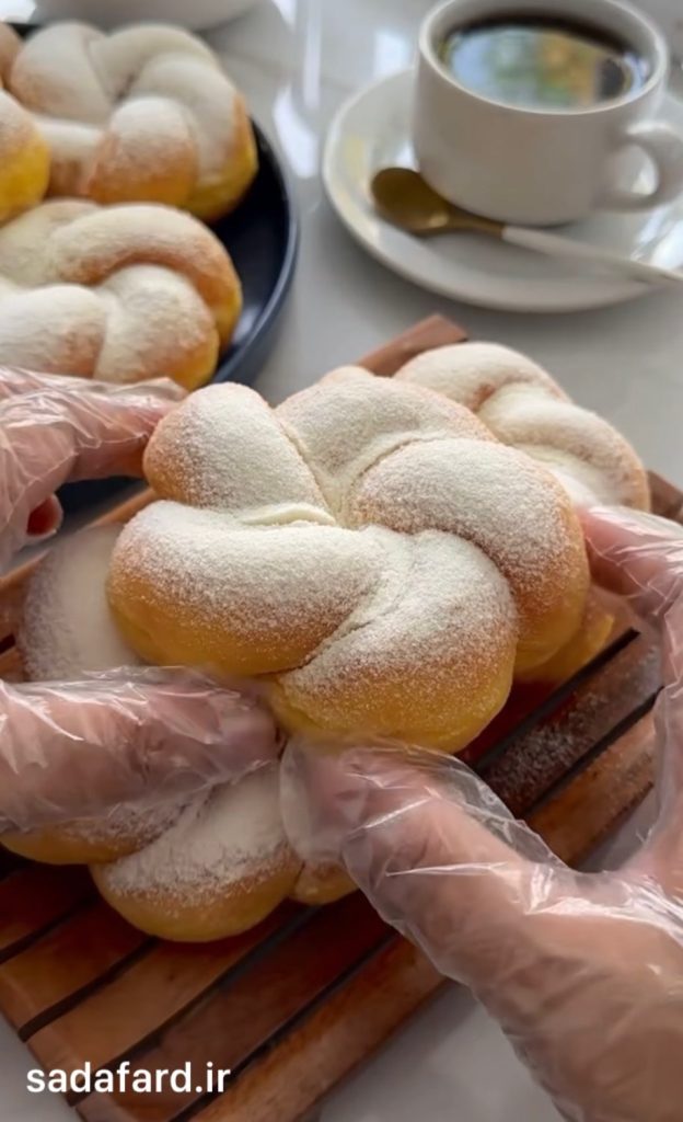 دونات پیچی کدو حلوایی