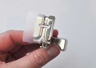 از چسب نواری استفاده کنید-2