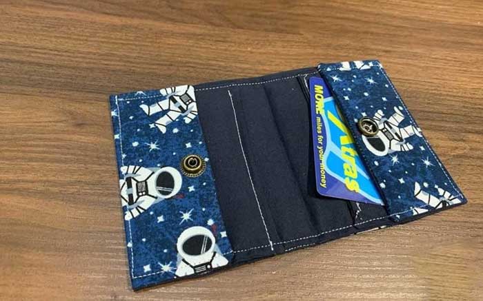 کیف پارچه ای دوخته شده