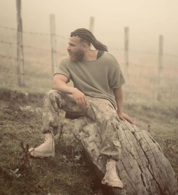 استایل موی عجیب معین زد