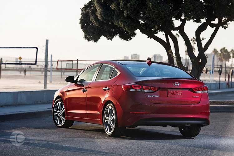 خرید منطقی‌تر کدام است؟