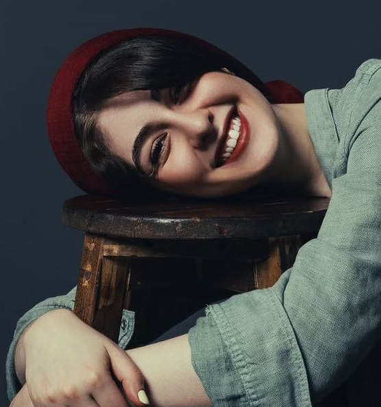 الیکا ناصری