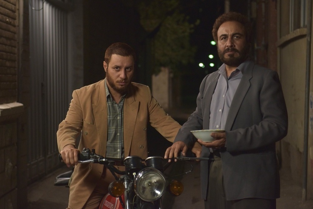 رضا عطاران و جواد عزتی در فیلم هزارپا