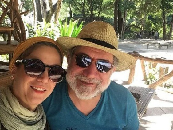 ستاره پسیانی در کنار پدرش آتیلا پسیانی