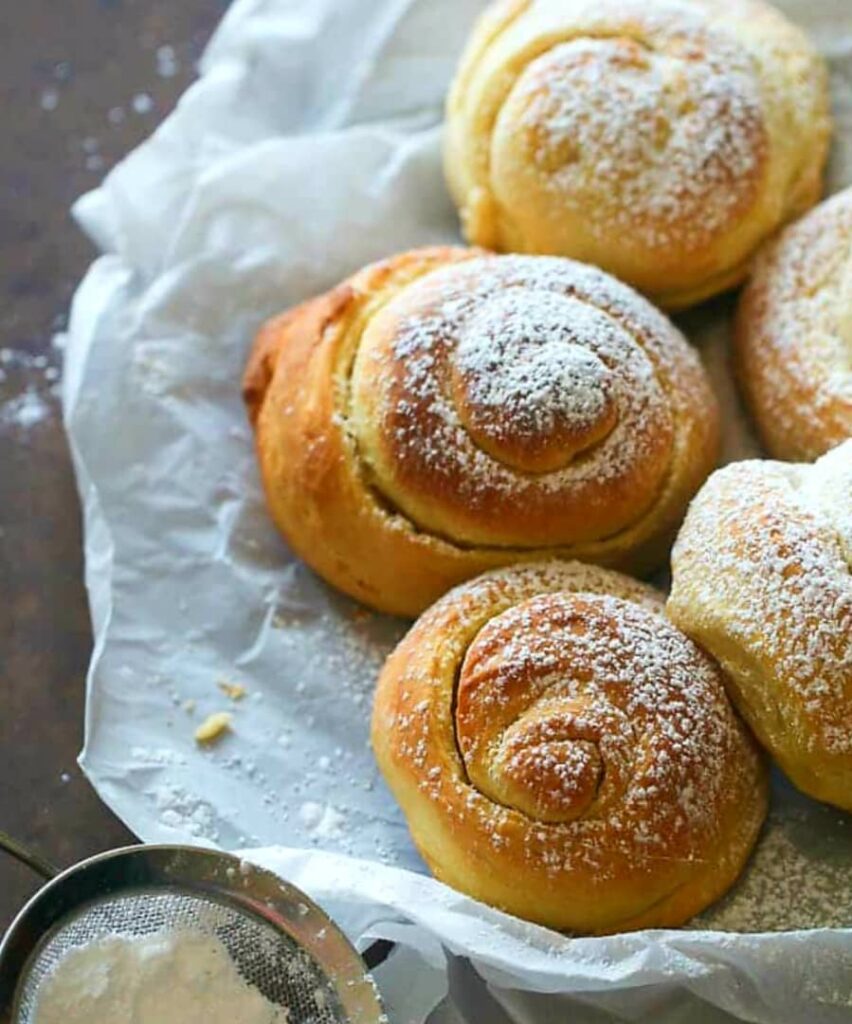 شرینی نان مایورکا