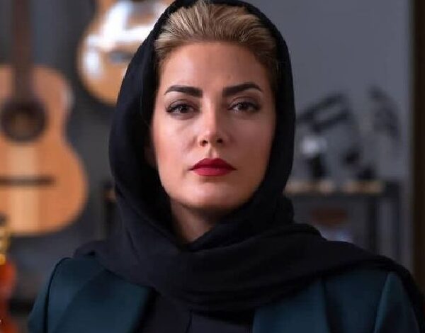 طناز طباطبایی