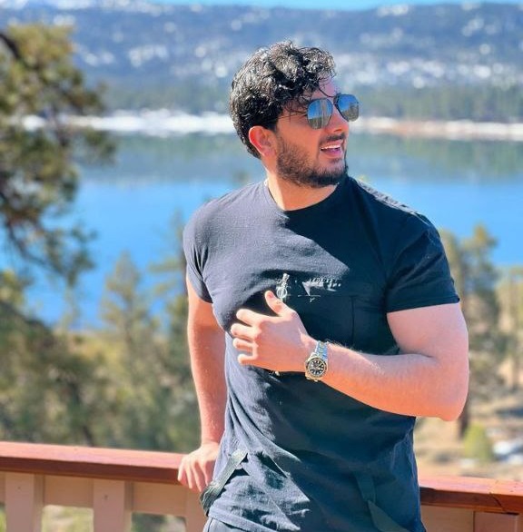 فرزاد فرزین