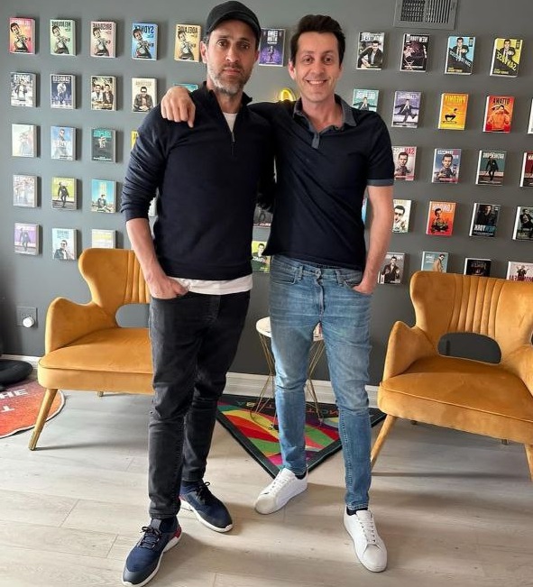 مکس امینی در کنار علی کریمی