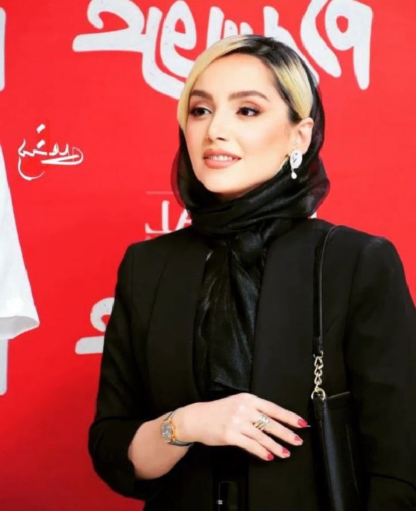 نازنین بیاتی