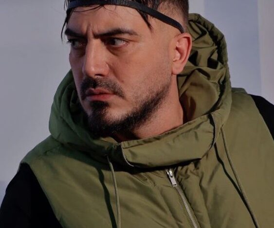 نیما شاهرخ شاهی