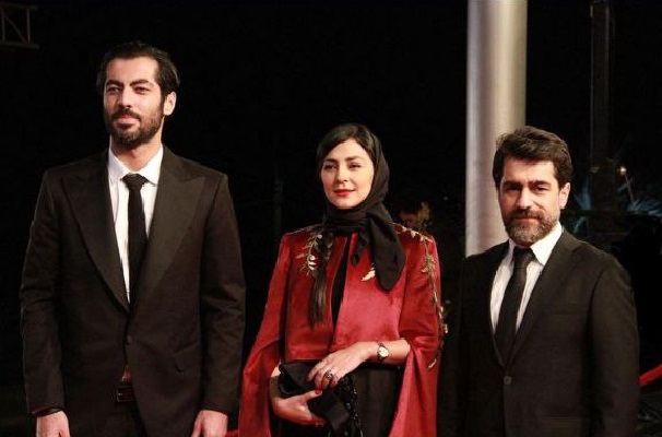 هدی زین العابدین در کنار نوید پورفرج و ارسلان امیری