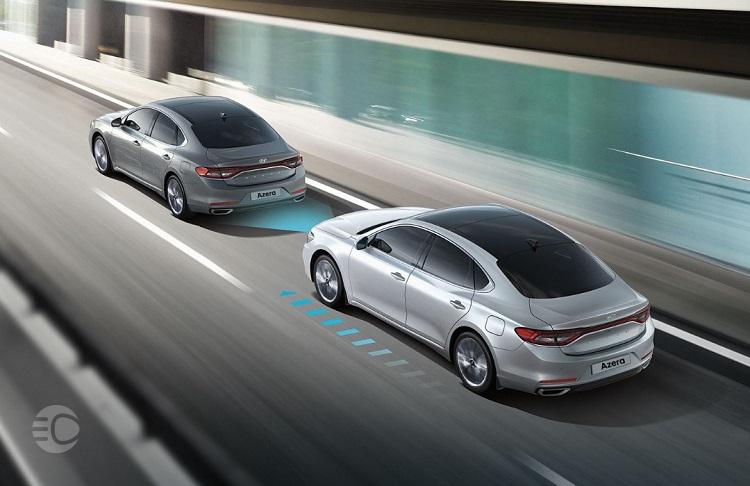 مقایسه هیوندای آزرا و تویوتا کمری