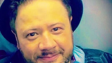 ژست بامزه علی صادقی