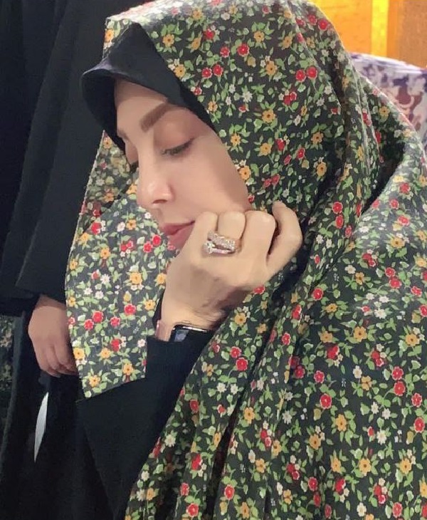 ژیلا صادقی در حرم امام رضا