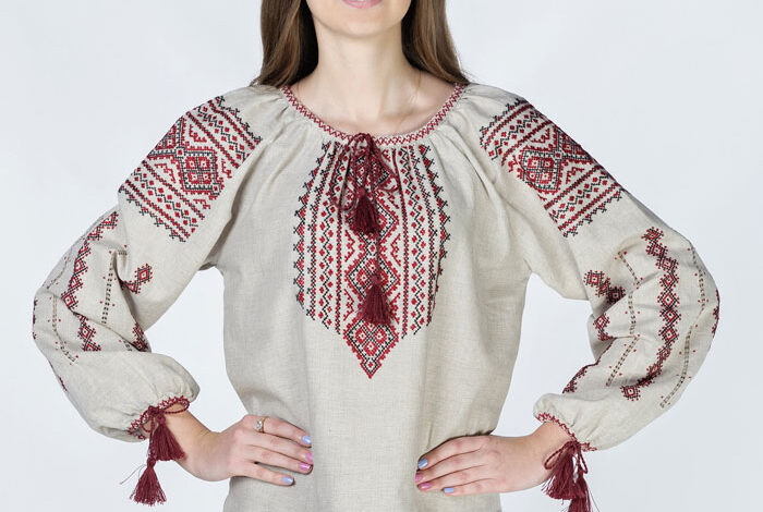 گلدوزی روی مانتو