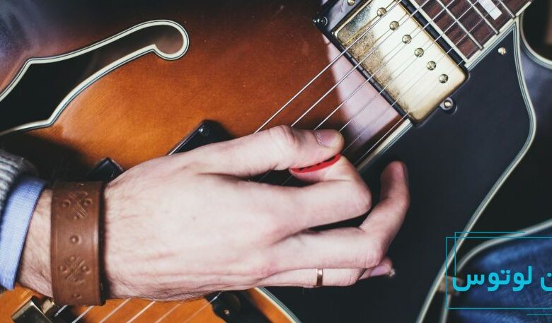 آشنایی با پیک گیتار